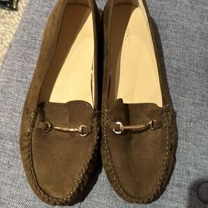 Argo is dark green loafers with gold hardware in 39
